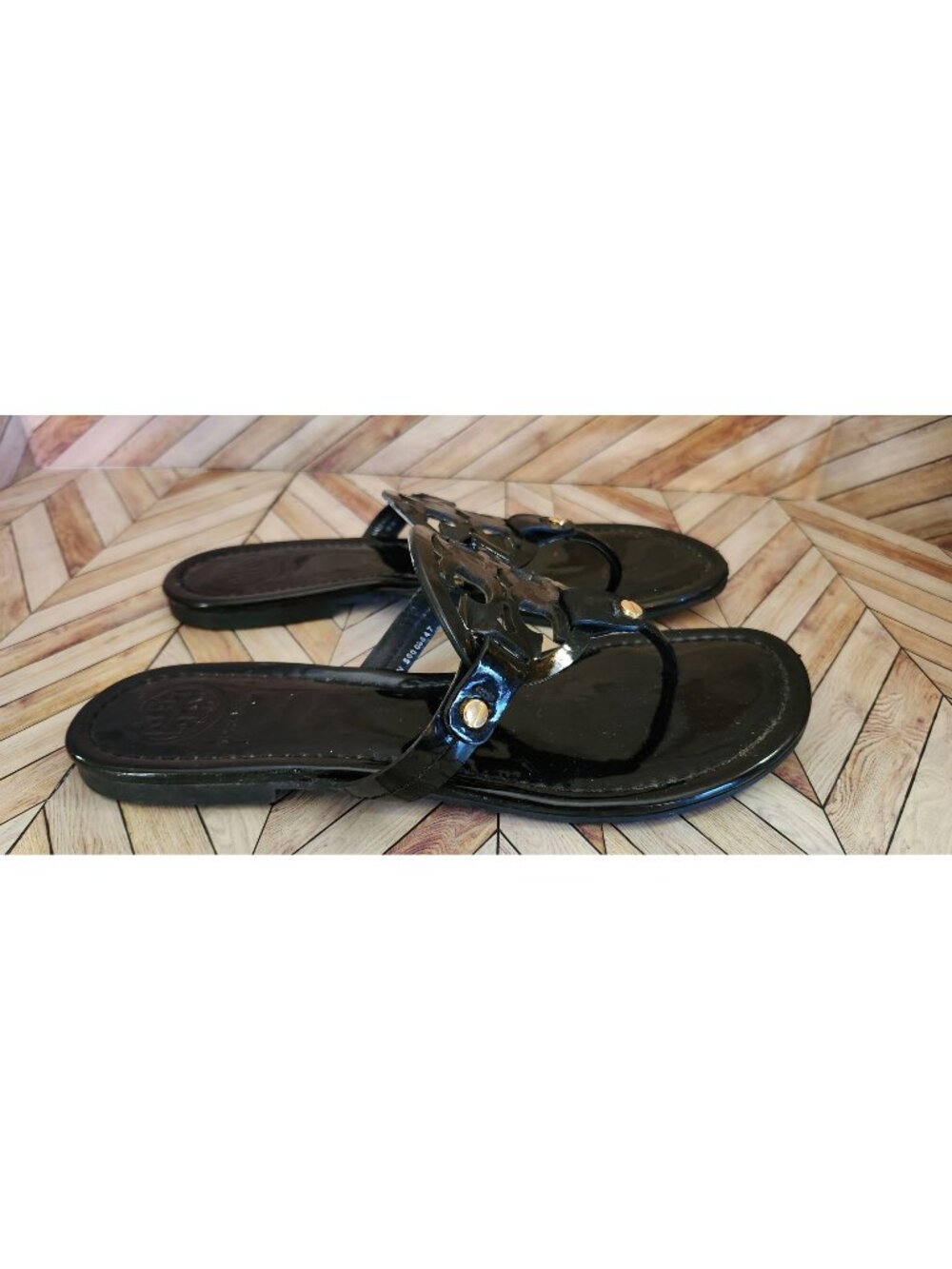Women Tory Burch Solid Black Patent Leather Miller Sandal Thong Flip Flop Size 8